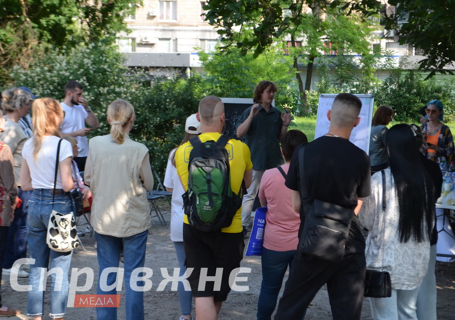 Общественное обсуждение в сквере Тарасова