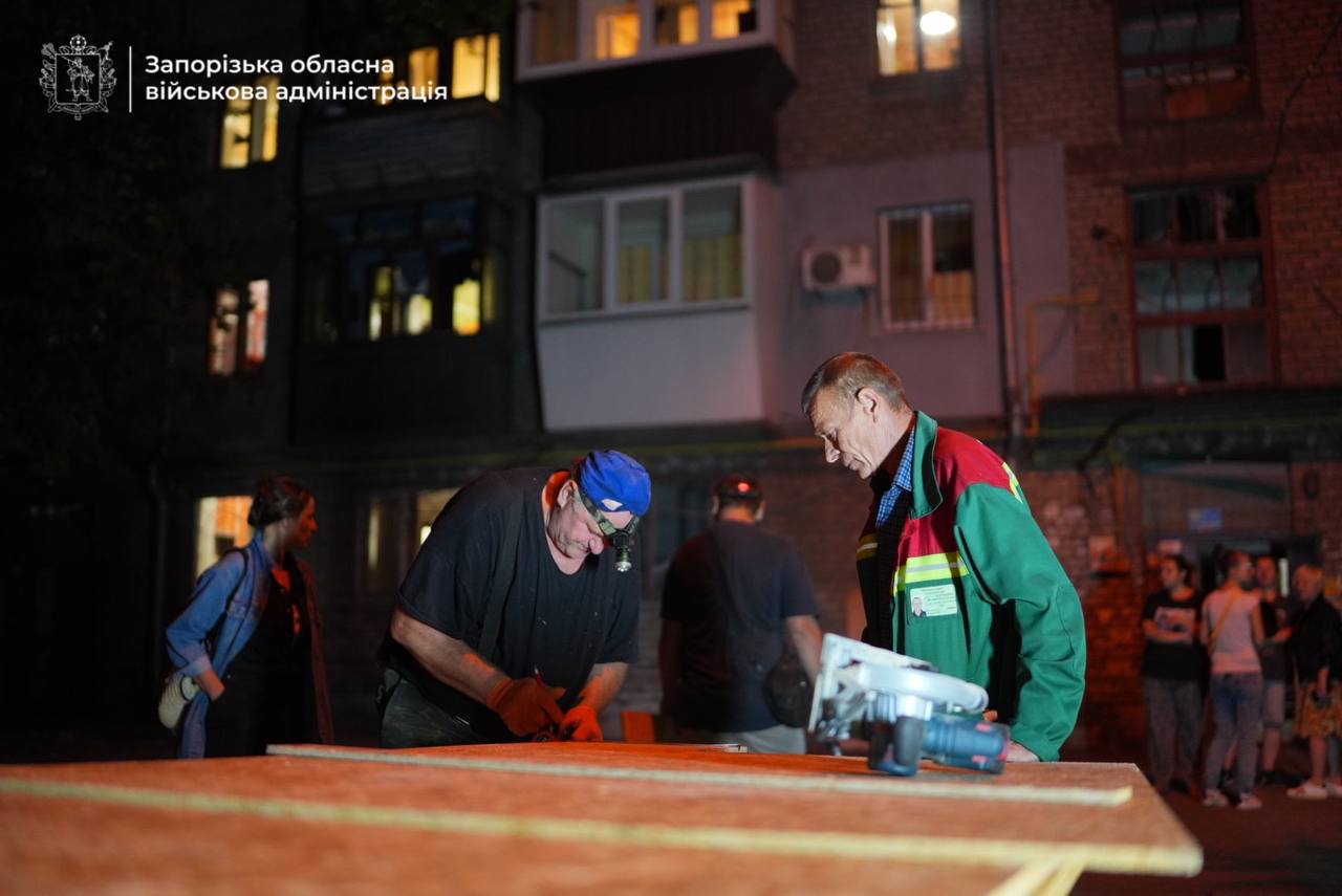 Вследствие дроновой атаки врага в Запорожье пострадали 15 человек