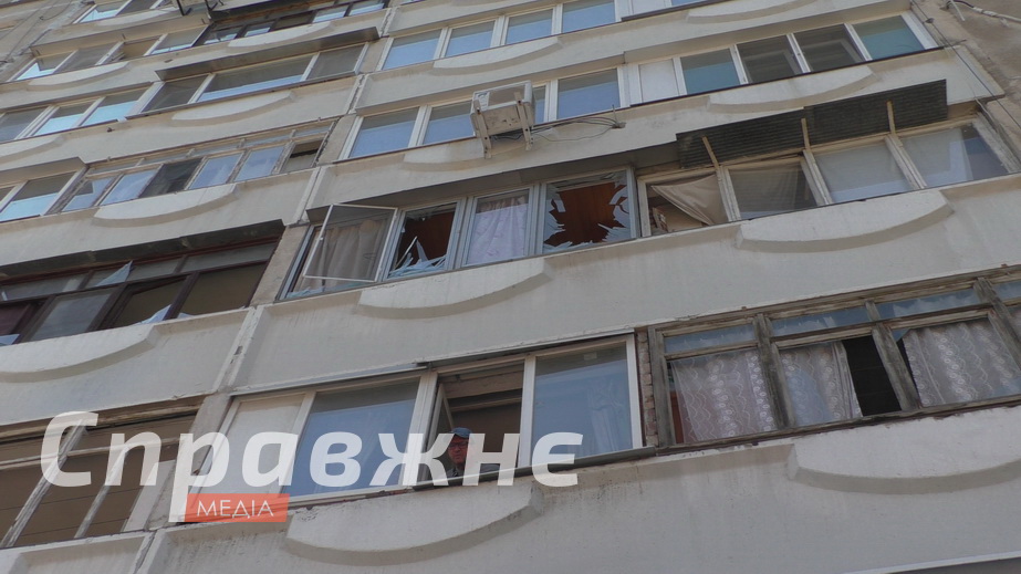 Российский FPV-дрон атаковал многоэтажку в Запорожье