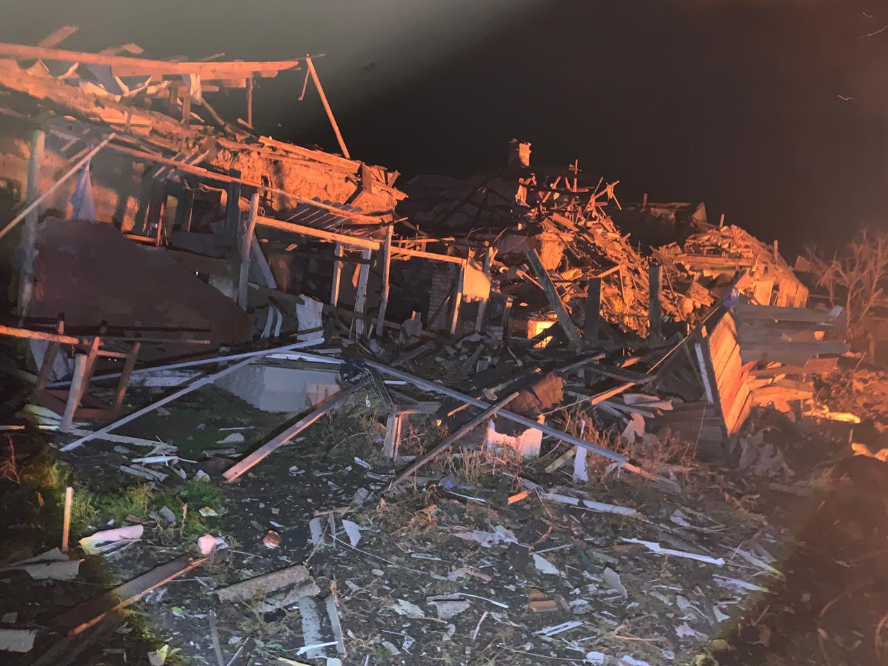 Горели дома Малокатеринівка після обстрілу