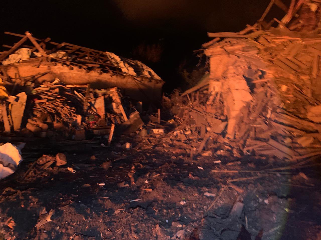 Горели дома Малокатеринівка після обстрілу