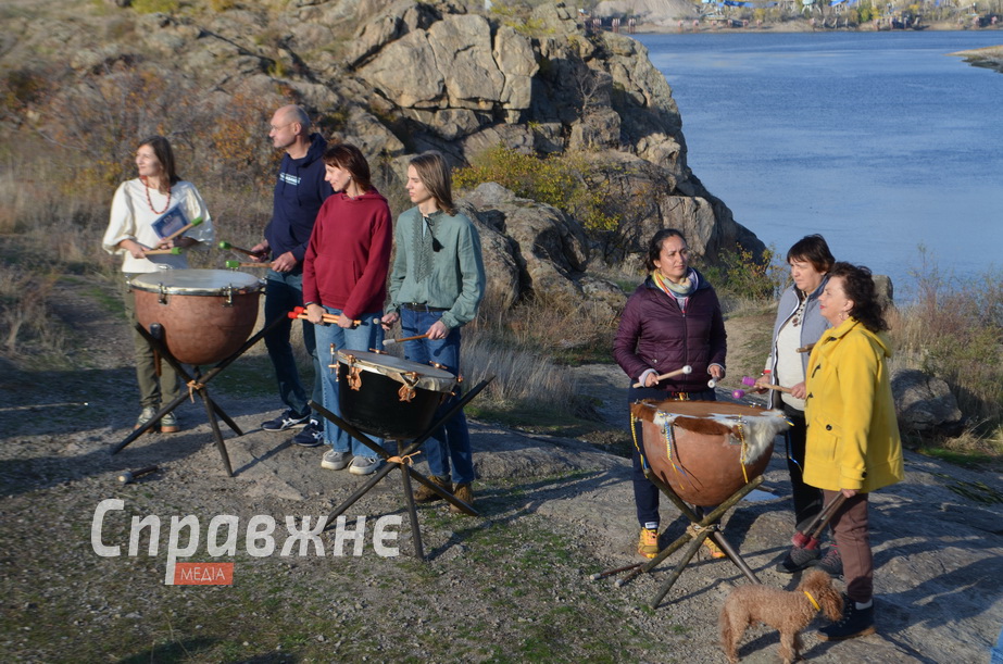 Після розігнання Січі посада довбиша надовго канула в небуття. Відроджуватися почала тільки зараз Посвята в довбиші в Запоріжжі