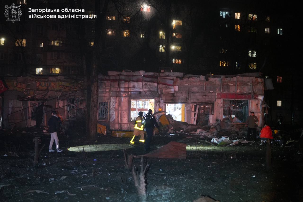 Загиблі, поранені, пожежі: ворог атакував Запоріжжя