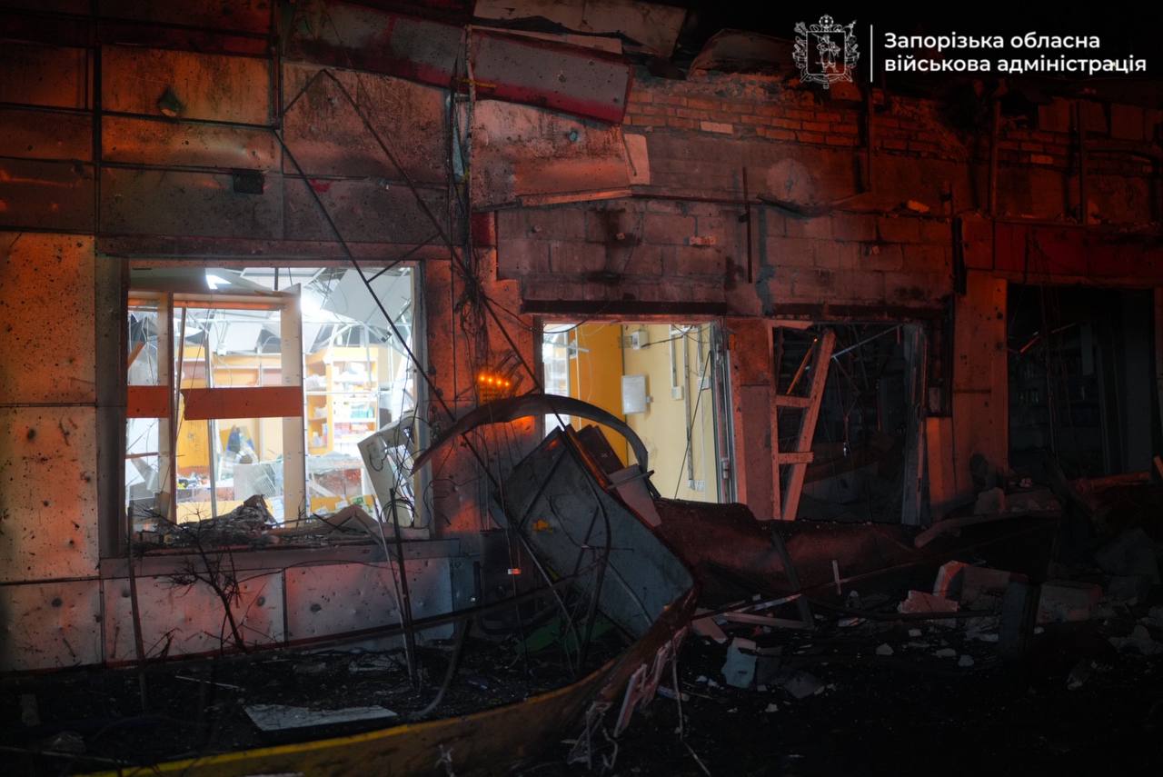Загиблі, поранені, пожежі: ворог атакував Запоріжжя