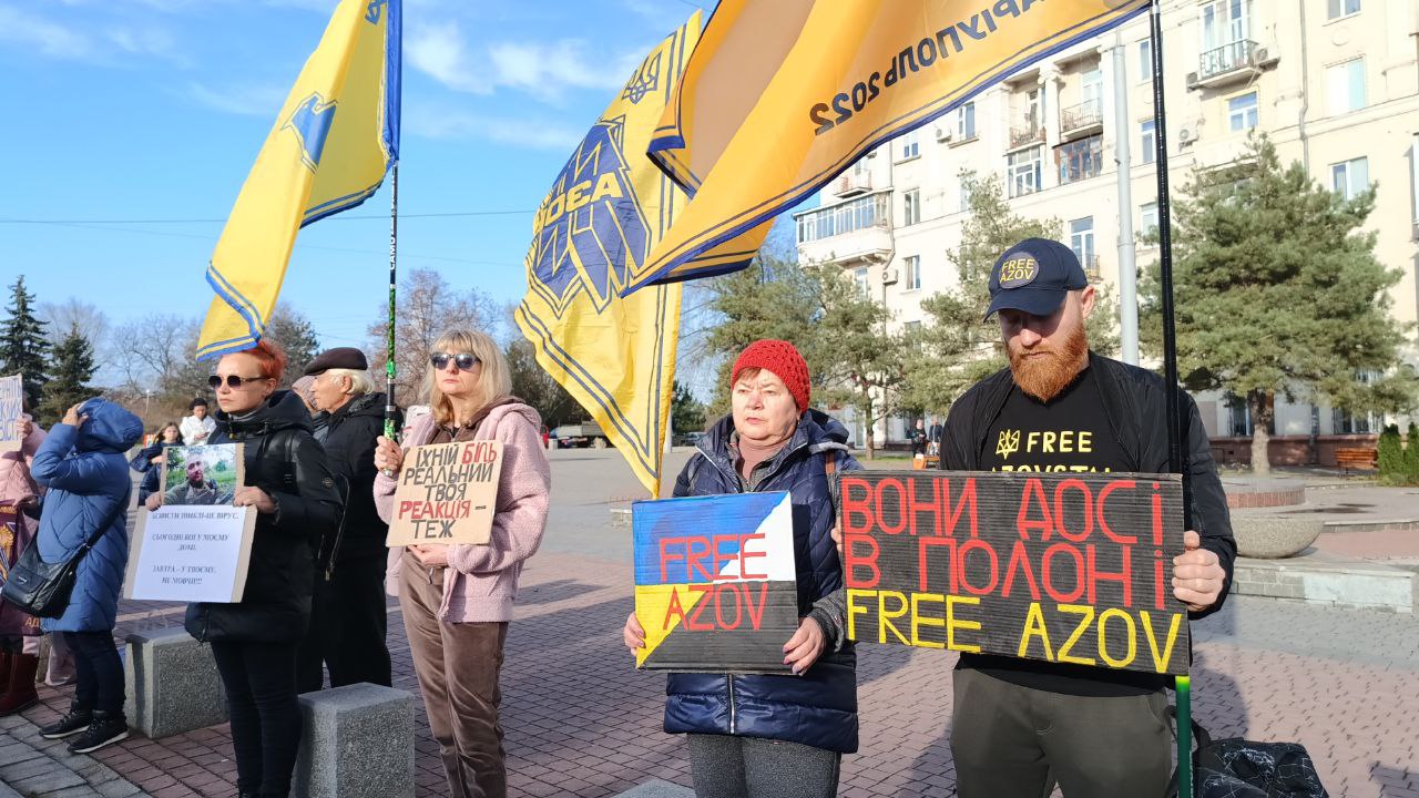 Щотижнева акція "Не мовчи – полон вбиває" відбулася на площі Поляка 