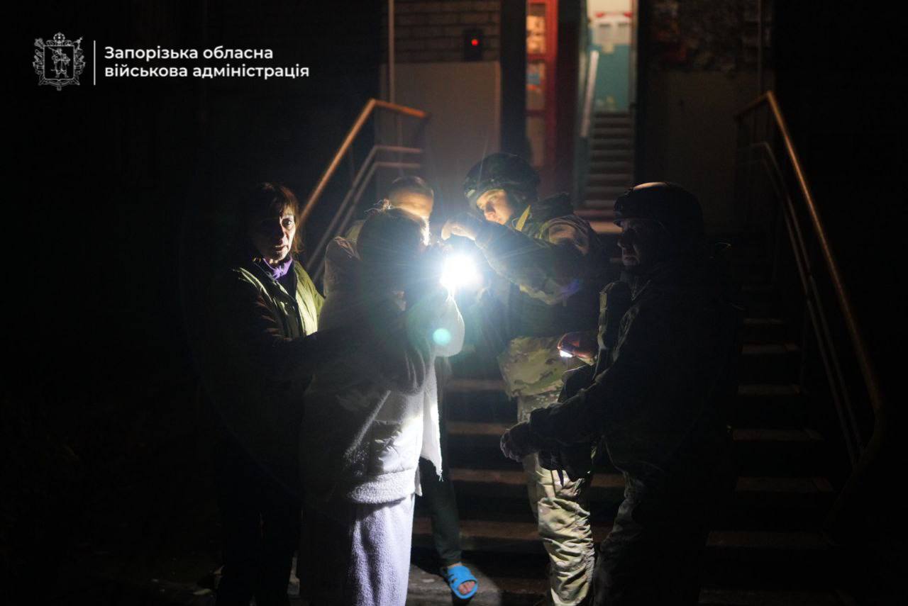 Ворог вдарив БпЛА по супермаркету в спальному районі Запоріжжя 