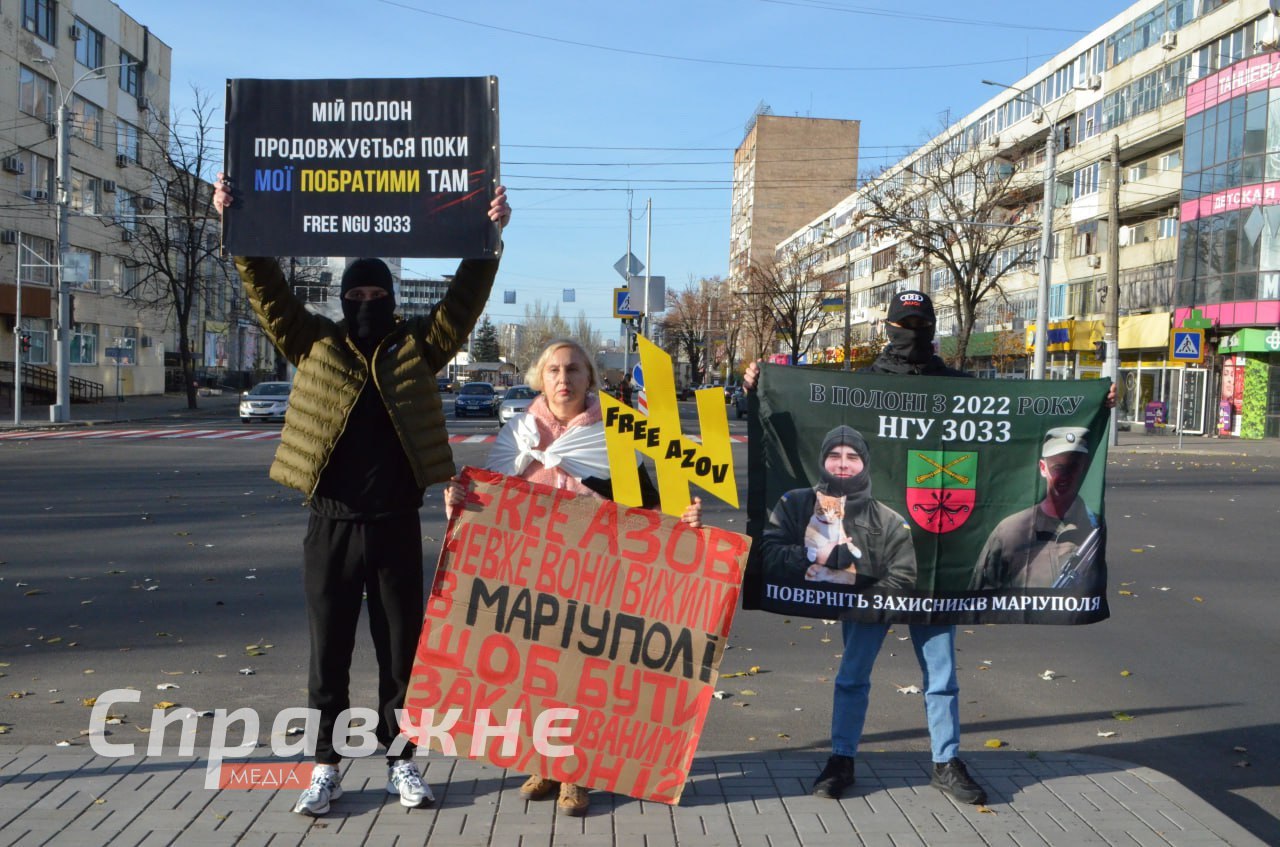 Стелла Орел і колишні полонені