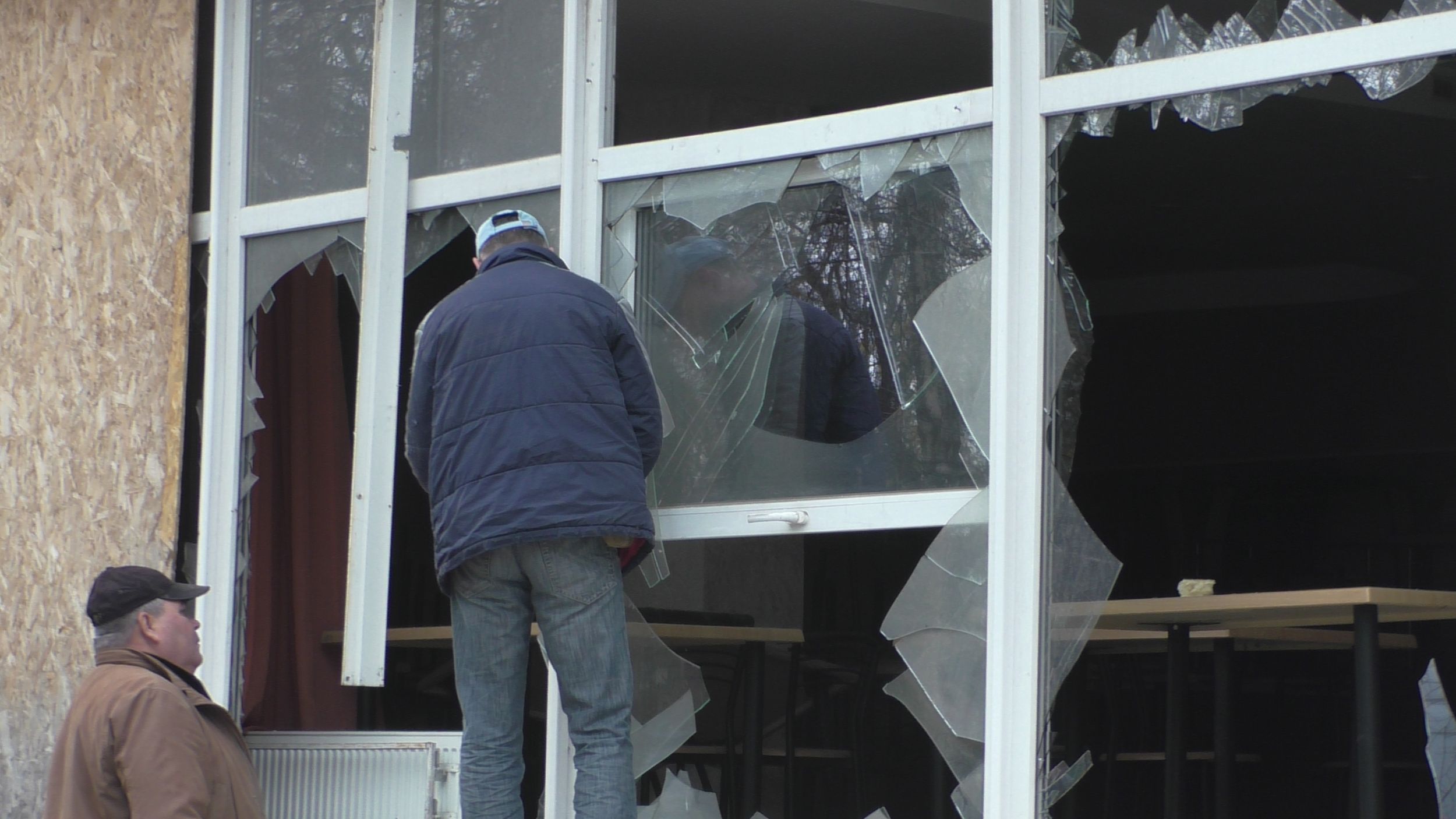 Враг оставил без отопления и света студгородок в Запорожье