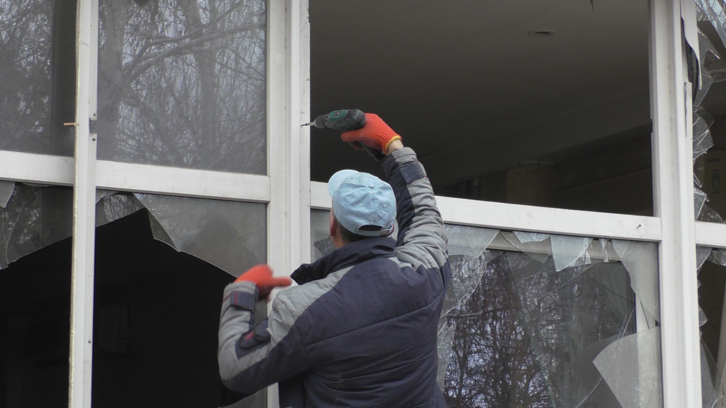 Враг оставил без отопления и света студгородок в Запорожье