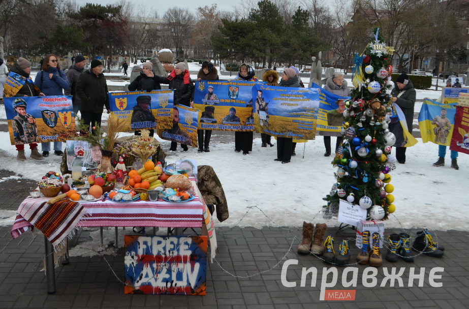 Свята минають – полон триває: стіл для тих, кого чекають накрили в Запоріжжі