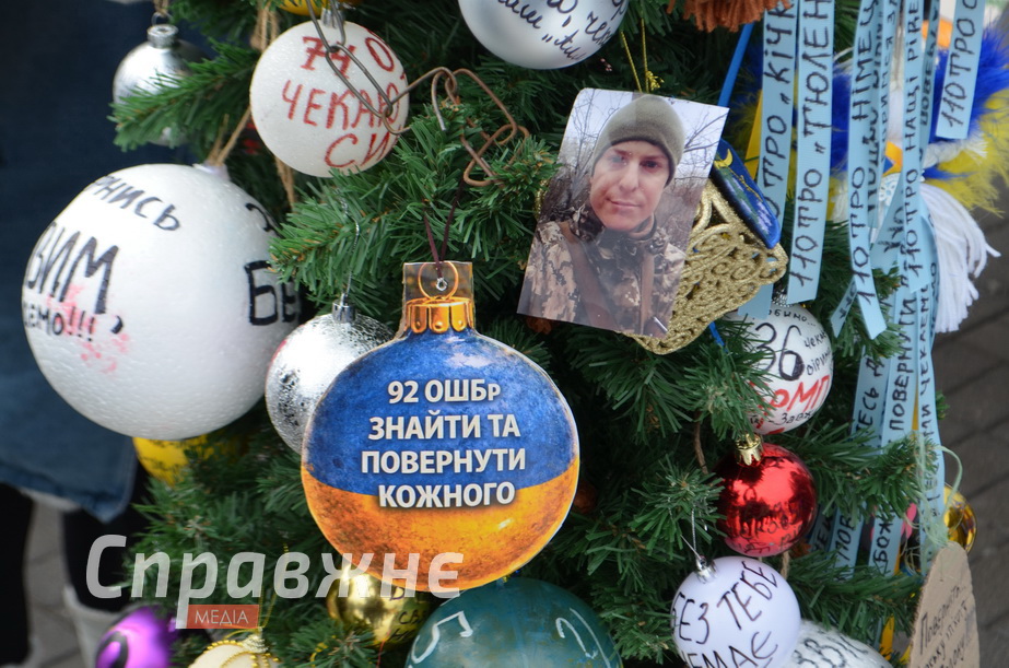 Свята минають – полон триває: стіл для тих, кого чекають накрили в Запоріжжі