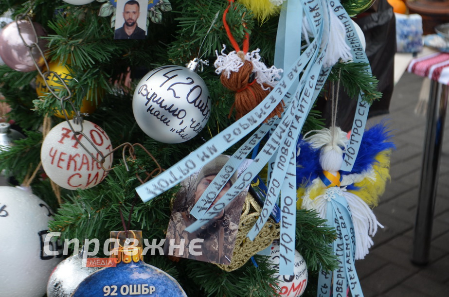 Праздники проходят – плен продолжается: стол для тех, кого ждут, накрыли в Запорожье