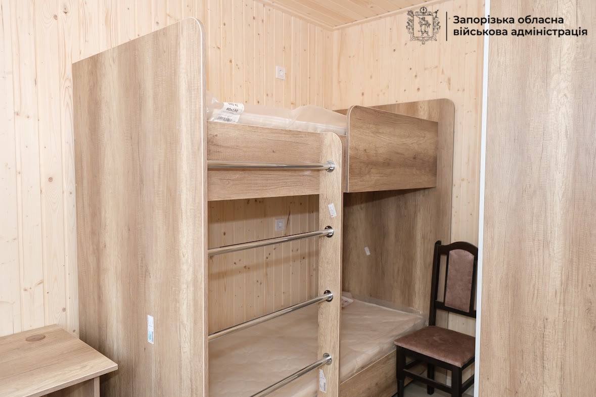 23 будинки встановили для ВПО в Запоріжжі: вид зовні та зсередини