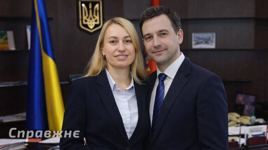 Людмила Бухарина и ее цифровая пара