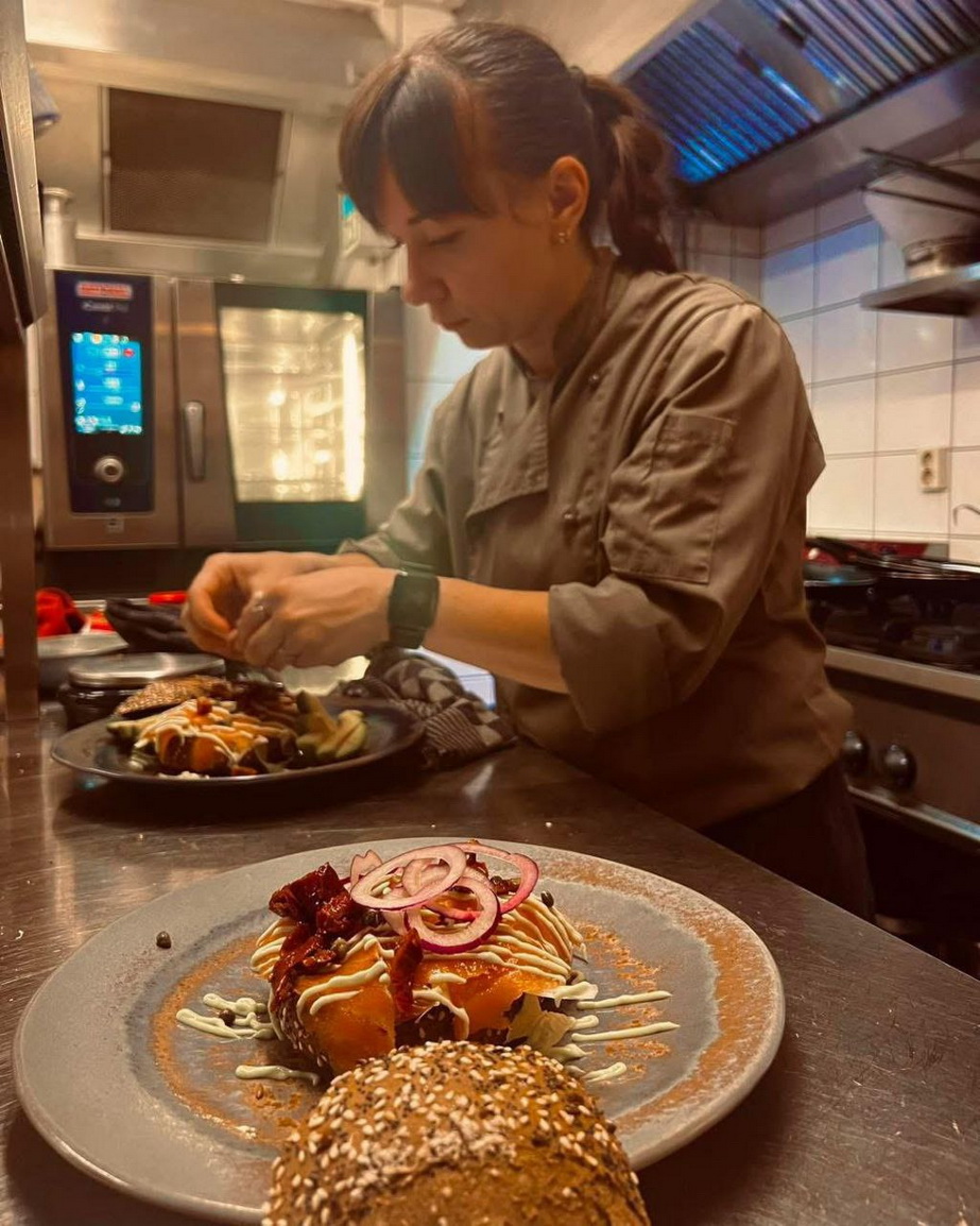 На кухні ресторану