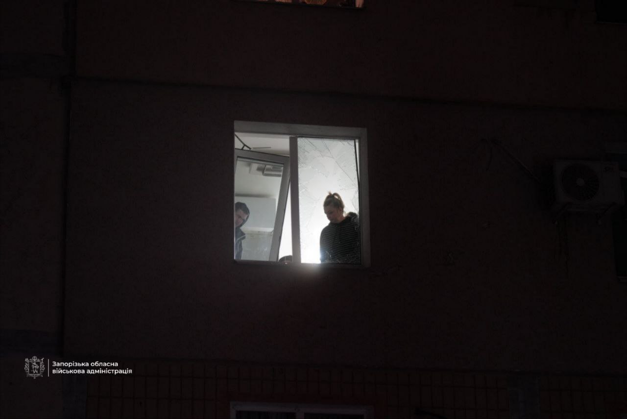 Враг повредил более 10 жилых домов в Запорожье