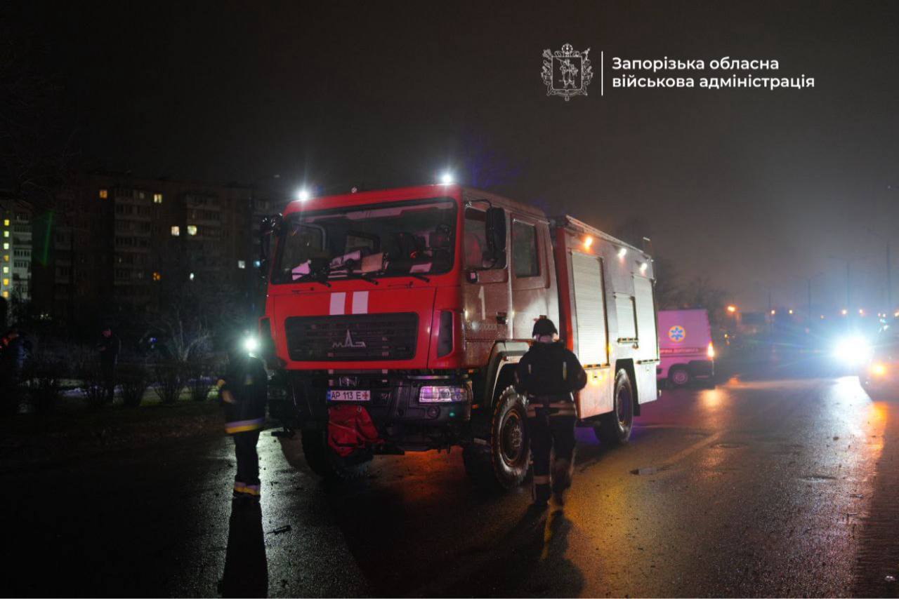 Удар повредил очередную многоэтажку в спальном районе города