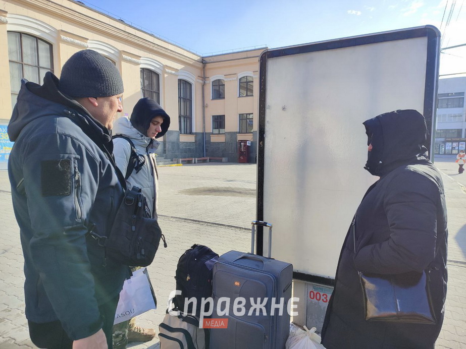 Валерій (ліворуч)