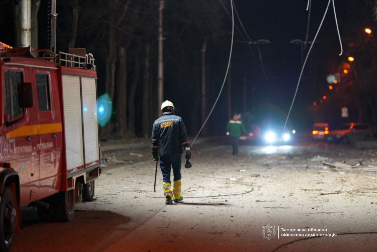 Черговий удар ворога пошкодив багатоповерхівку в Запоріжжі 