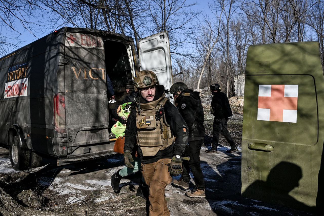 На Запоріжжі людей евакуюють броньованим бусом, який возив алмази