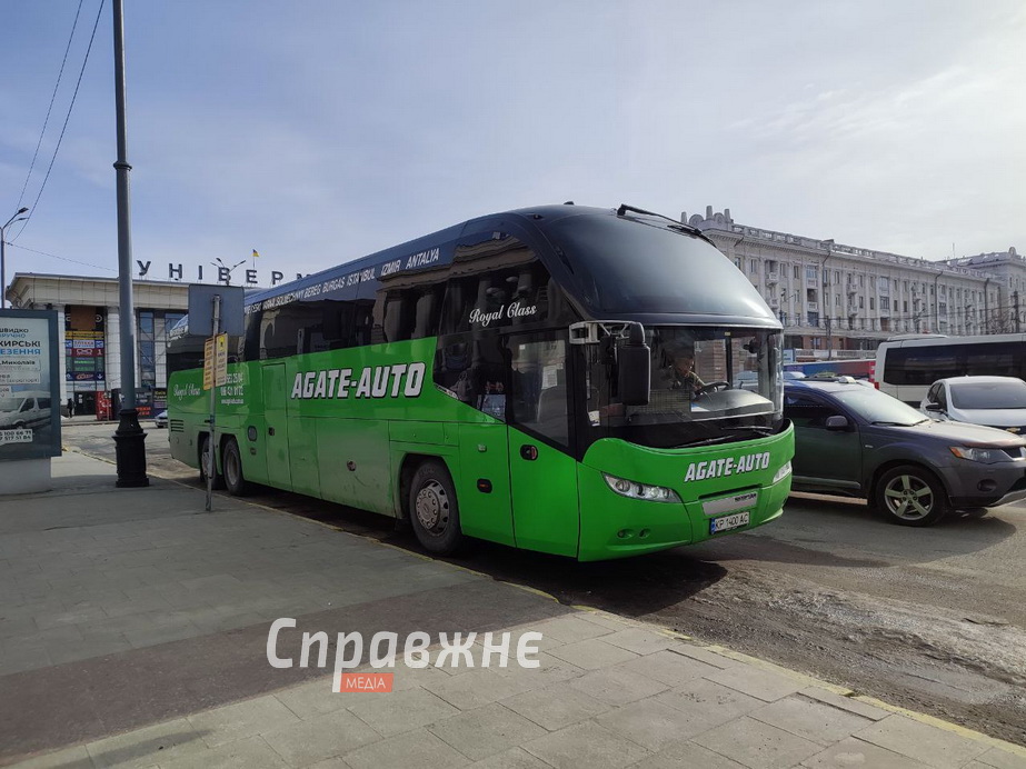 Как пассажиры железной дороги добираются до Запорожья – репортаж из Днепра