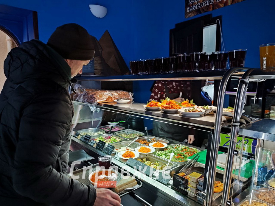 Після окупації Енергодара родина залишила бізнес і дім, але не ідею працювати для людей Втратили бізнес в окупації – запустили їдальню в Запоріжжі