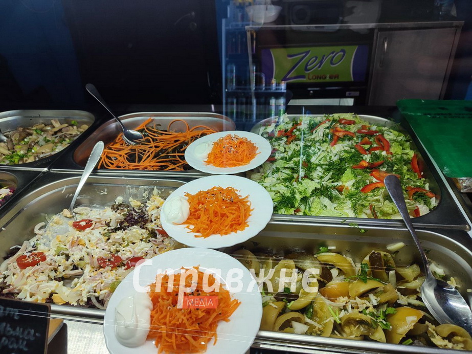 Она профессиональная юрист, он – инженер-строитель. После начала полномасштабной войны семья оставила бизнес и дом, но не идею работать для людей Потеряли бизнес в оккупации – запустили столовую в Запорожье