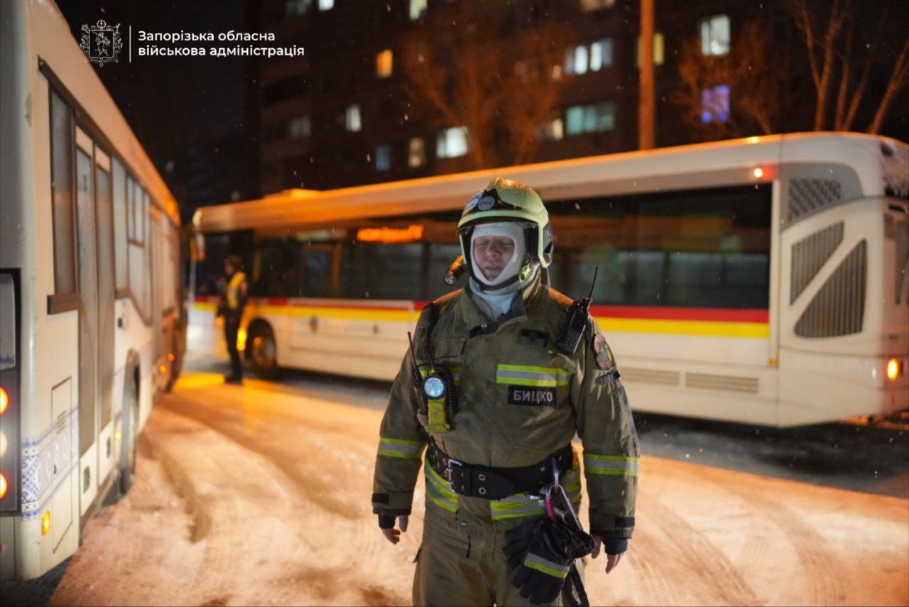 Загибла, поранені, руйнування: ворог вдарив "шахедами" по місту Запоріжжя