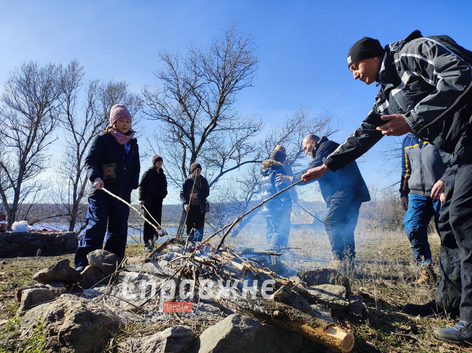 Запорожцы традиционно провели зиму сожжением чучела "путина"