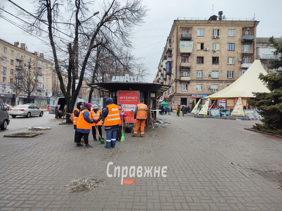 "Пощастило – лише два уламки прилетіло": що розповідають запоріжці про атаку