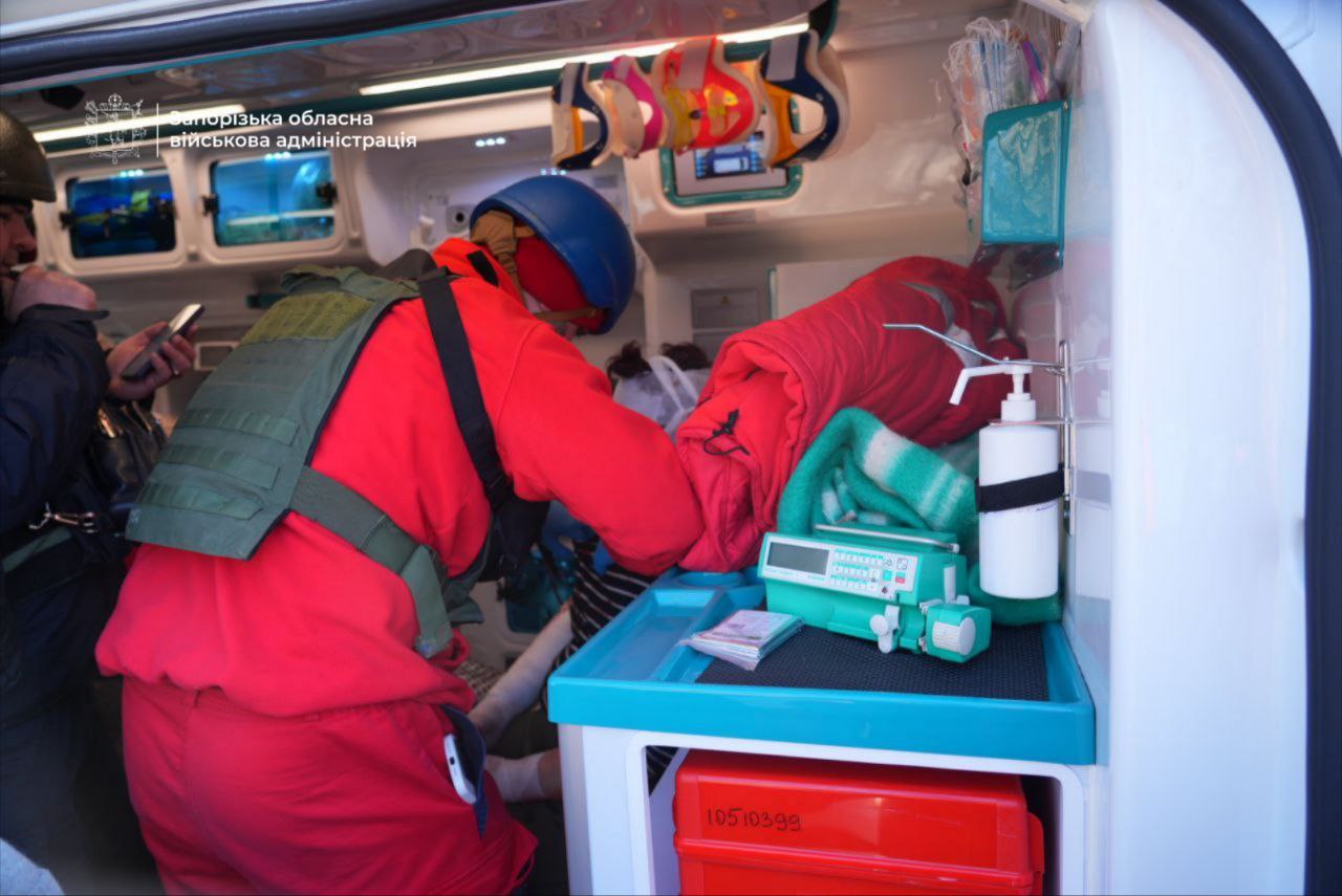 Помощь пострадавшим