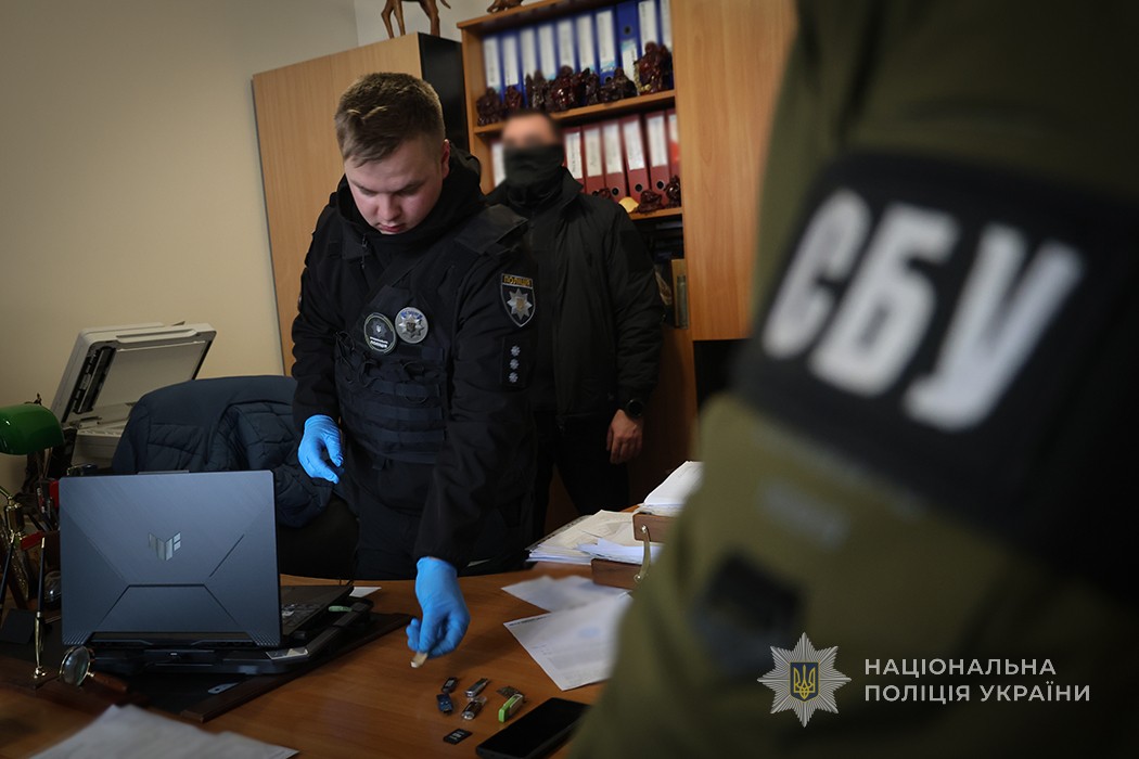 У Запоріжжі 47-річний адвокат погорів на ухилянтах