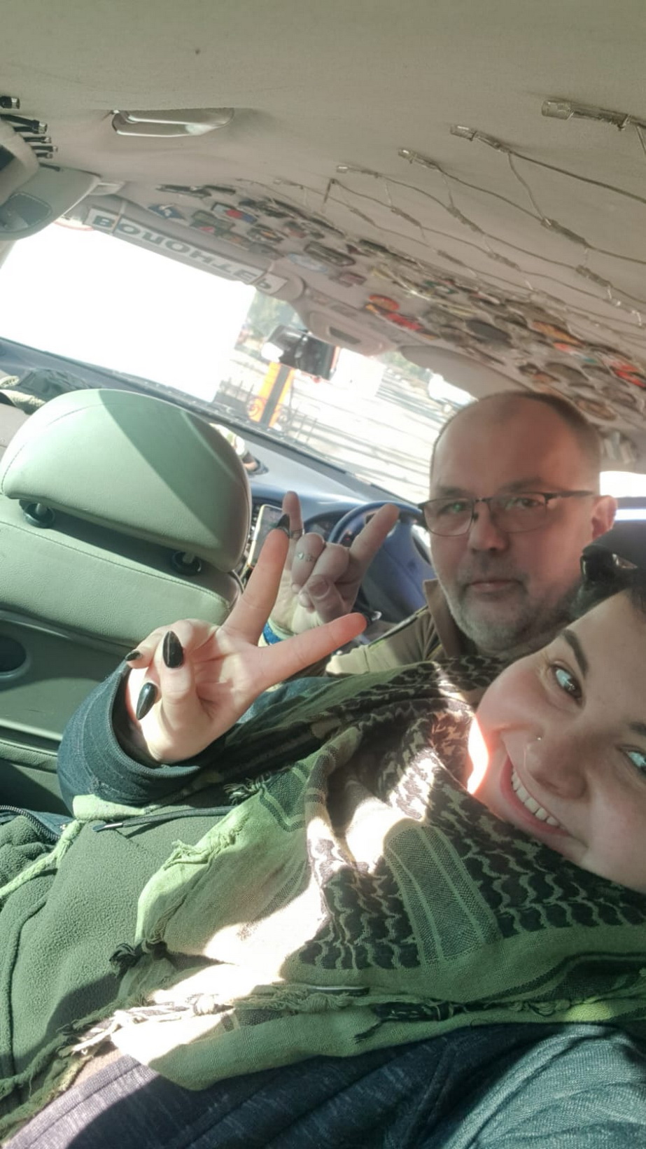 Светлана в волонтерском "бусе"