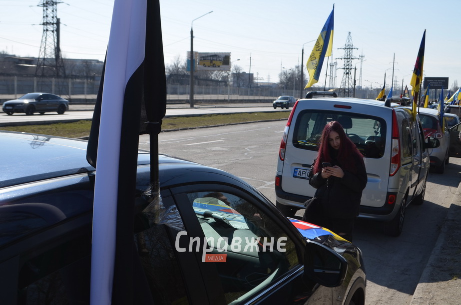Автопробіг на підтримку полонених провели в Запоріжжі