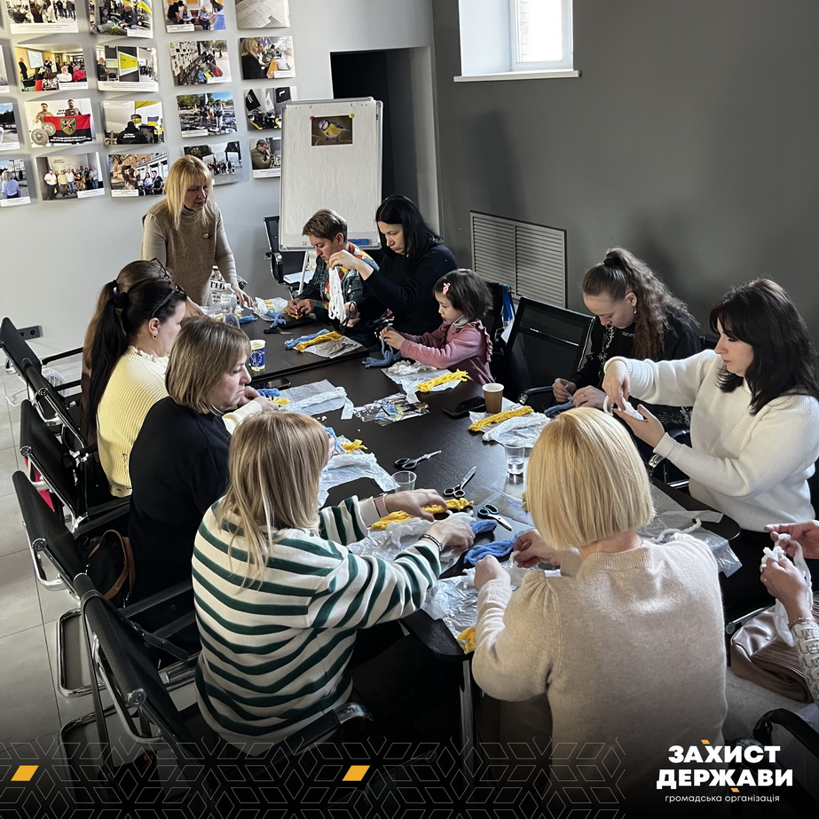 Для родин загиблих Захисників у Запоріжжі провели творчий майстер-клас