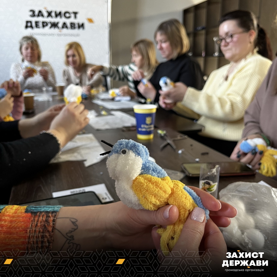 Для родин загиблих Захисників у Запоріжжі провели творчий майстер-клас