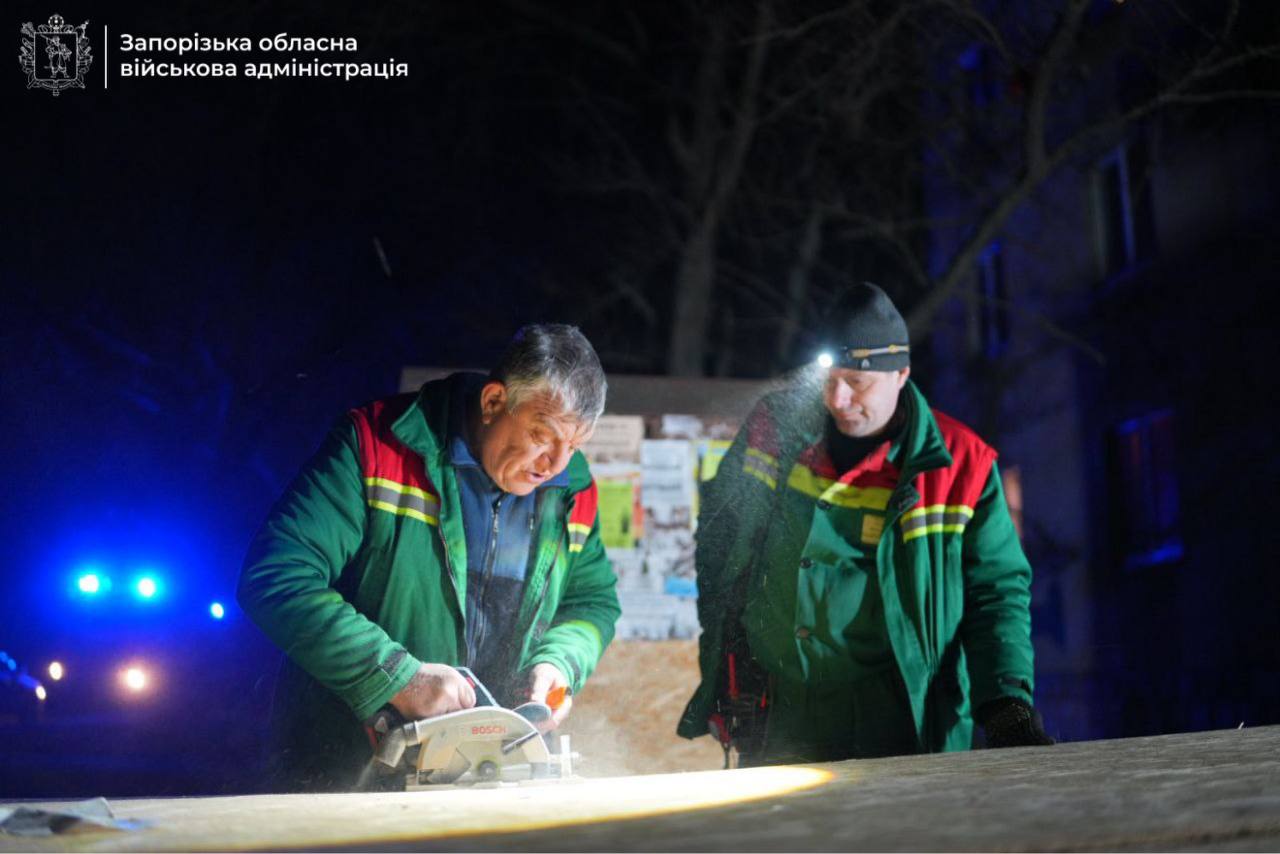 Багатоповерхівка пошкоджена в Запоріжжі російським обстрілом