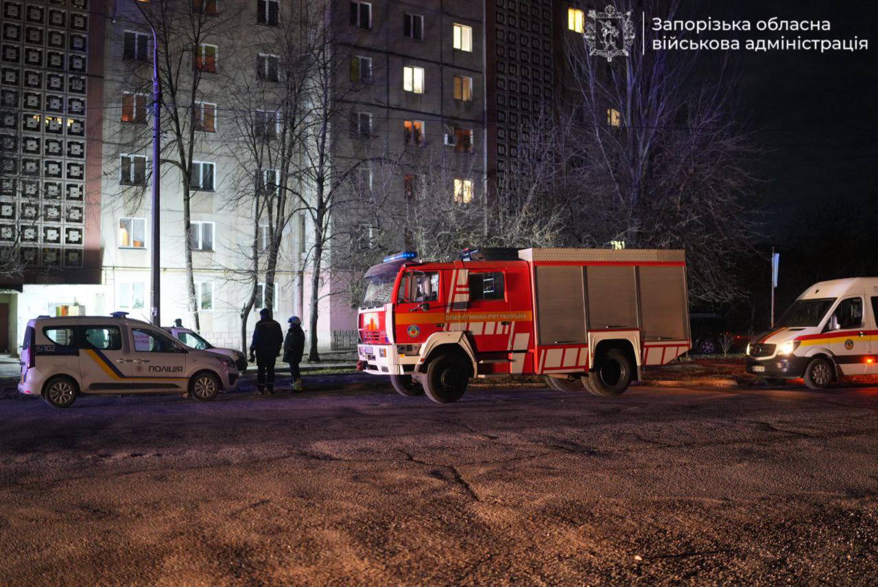 Багатоповерхівка пошкоджена в Запоріжжі російським обстрілом