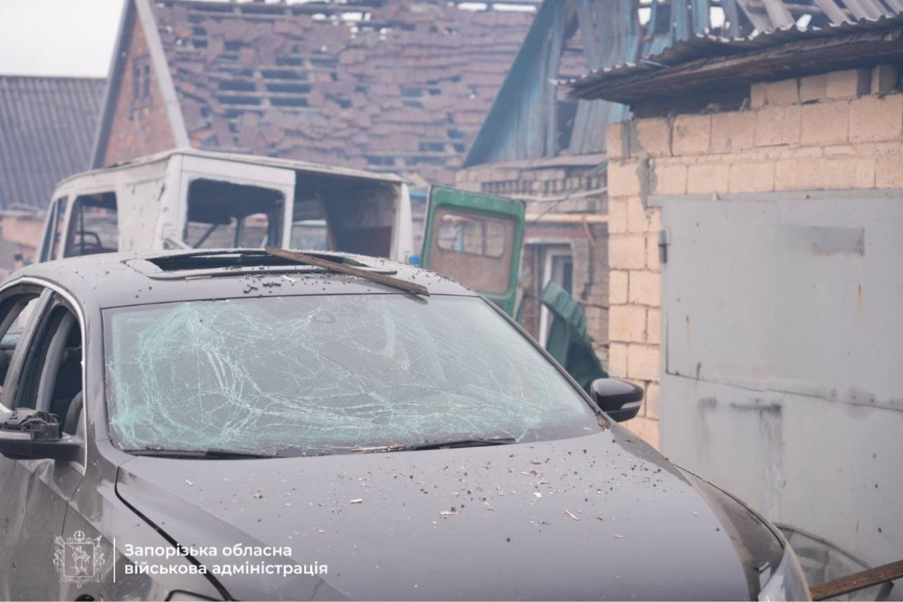 Раненые дети, погибли взрослые: оккупанты разбили дом в Запорожье