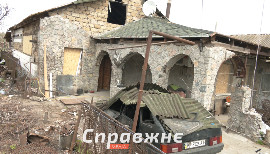 Будинок після обстрілу