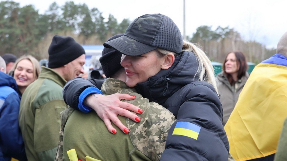 Обмін: 175 військових і семеро цивільних українців повертаються додому