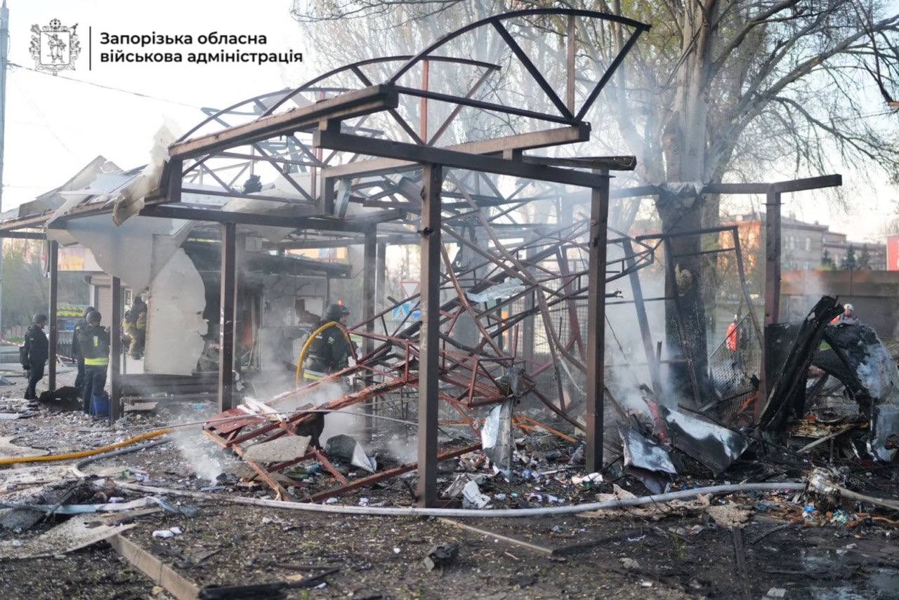 Россияне поразили остановочный комплекс