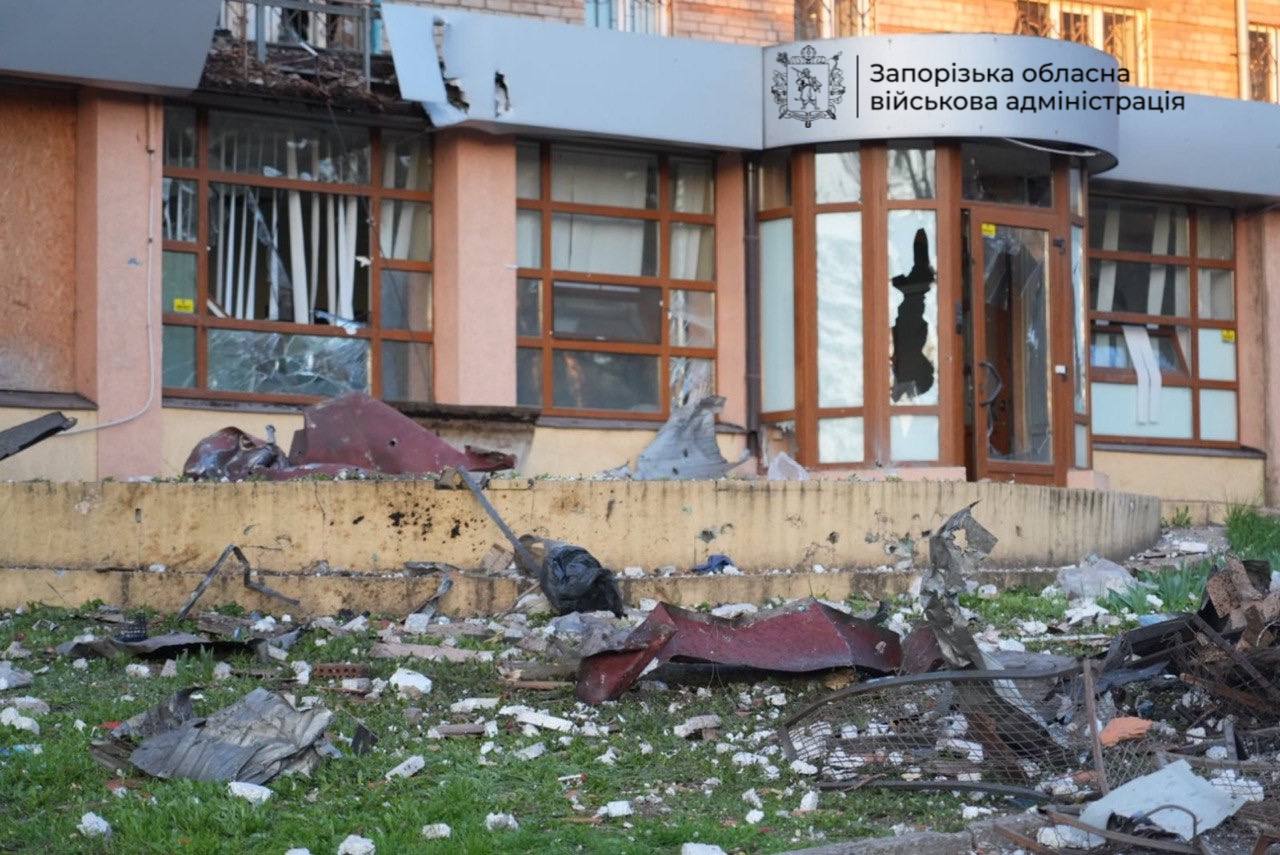 Россияне поразили остановочный комплекс