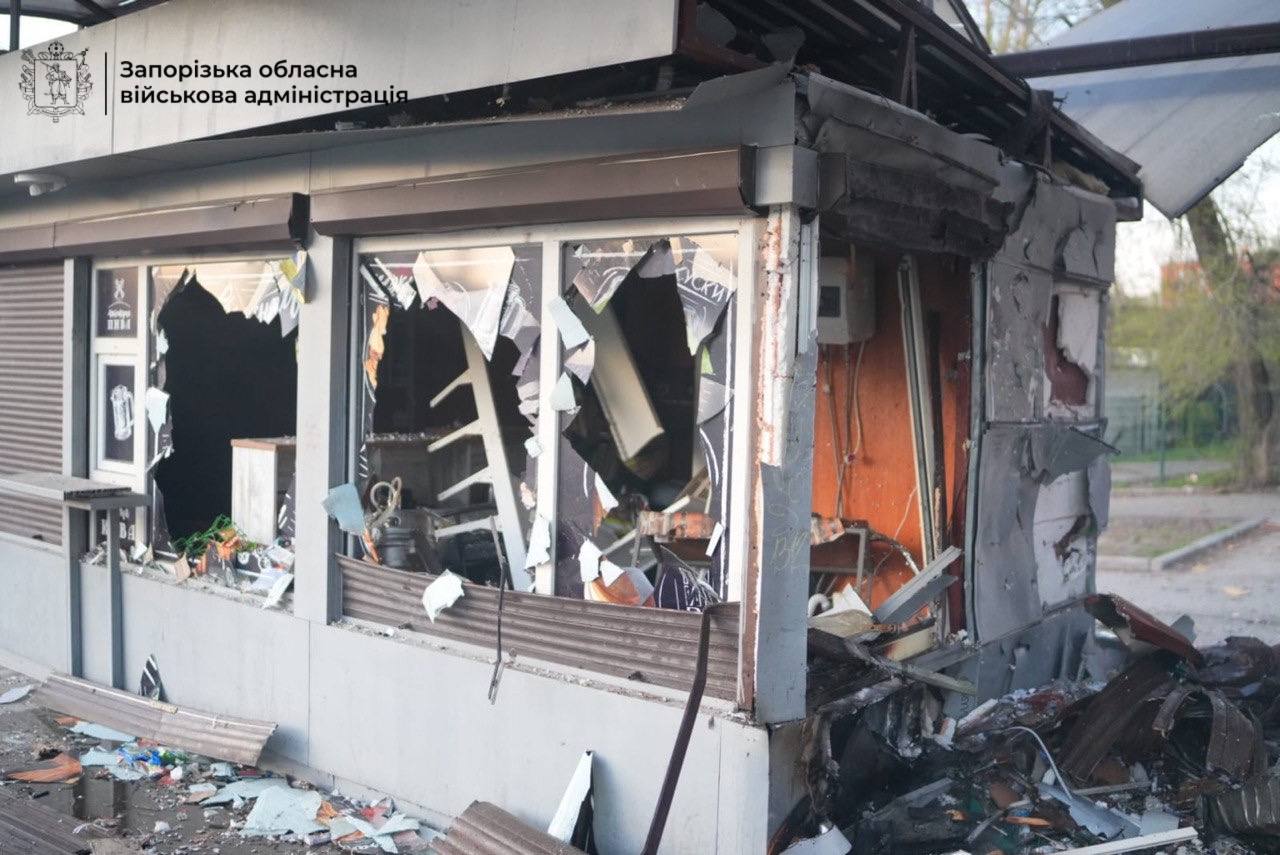 Россияне поразили остановочный комплекс