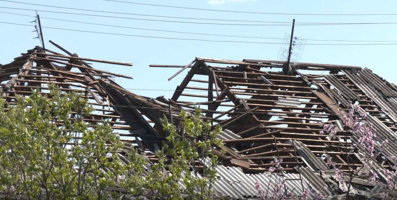 13 БпЛА в одну локацию: жительница села в Запорожье показала руины дома