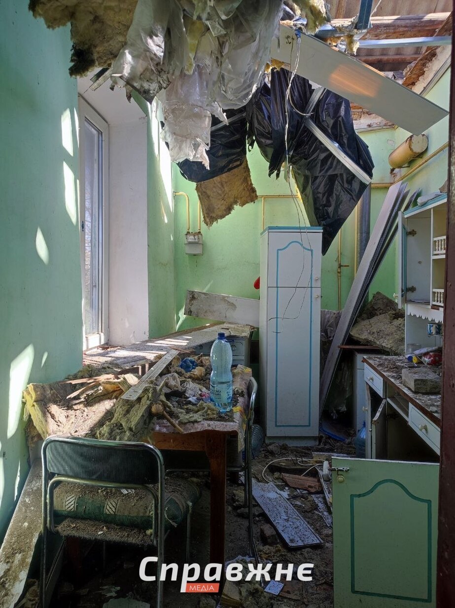 13 БпЛА в одну локацию: жительница села в Запорожье показала руины дома