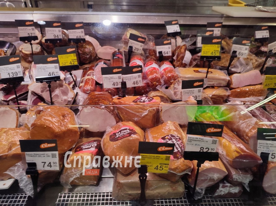 Колбасы, сыр