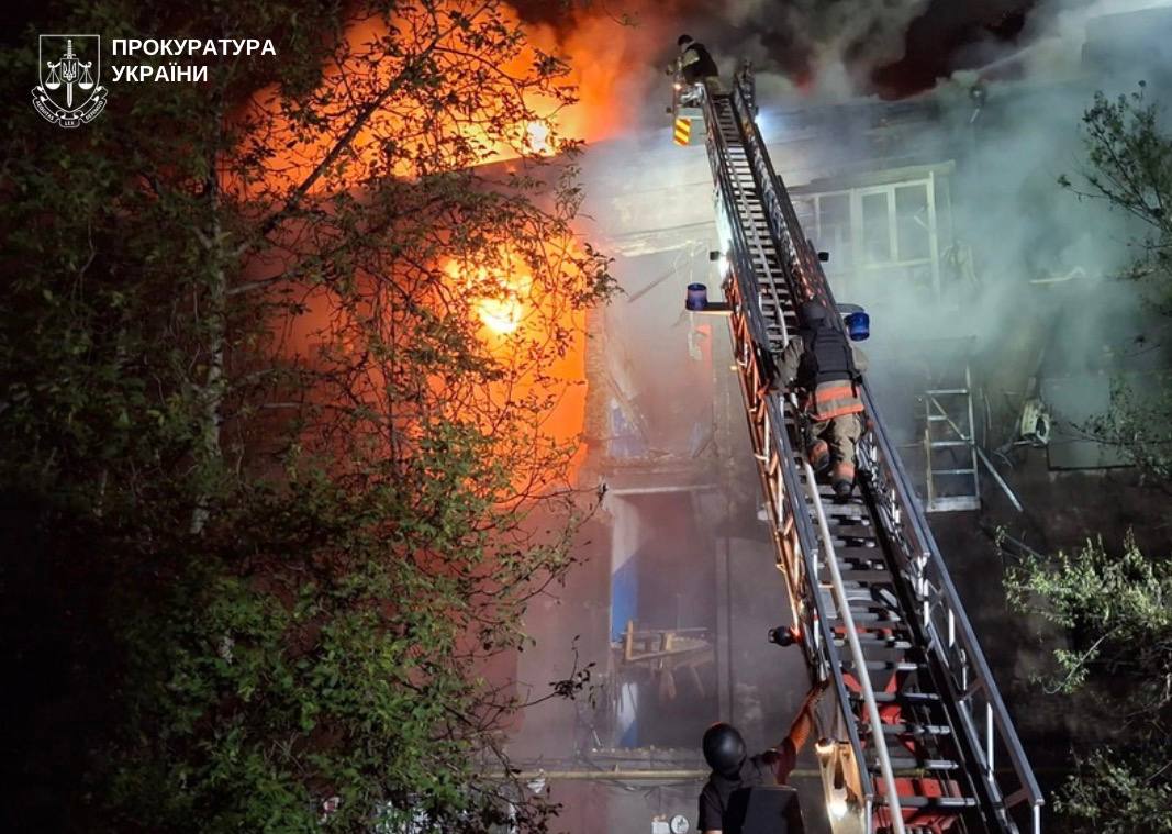 Наслідки удару по Запоріжжю 12 липня. Фото: zap.gp.gov.ua