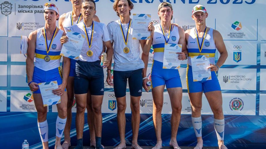 Запоріжці вибороли "золото" на чемпіонаті з академічного веслування