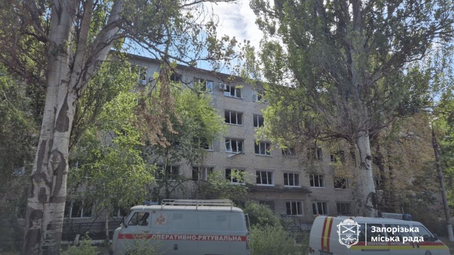 Из-за обстрелов в Запорожье два дома остались без газа, а один &ndash; без воды